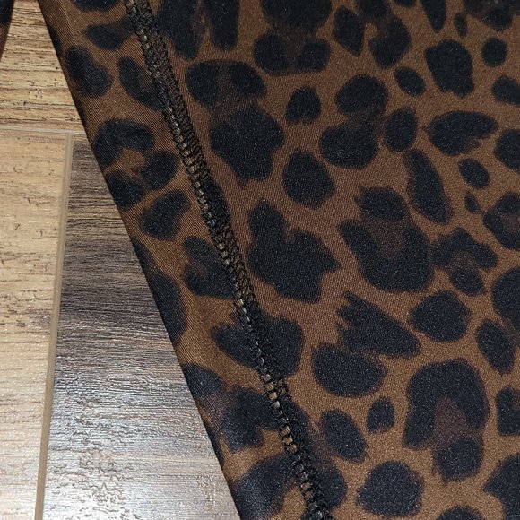 Women's Leopard Print Ascot and Hart Leggings NWT - Picture 4 of 10